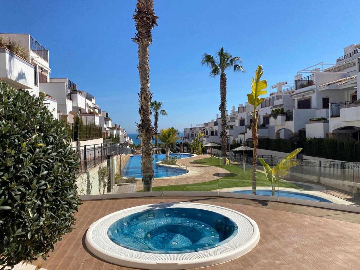 Impresionante Piso De Planta Baja Cerca Al Mar Apartment ตอร์เรเวียคา ภายนอก รูปภาพ